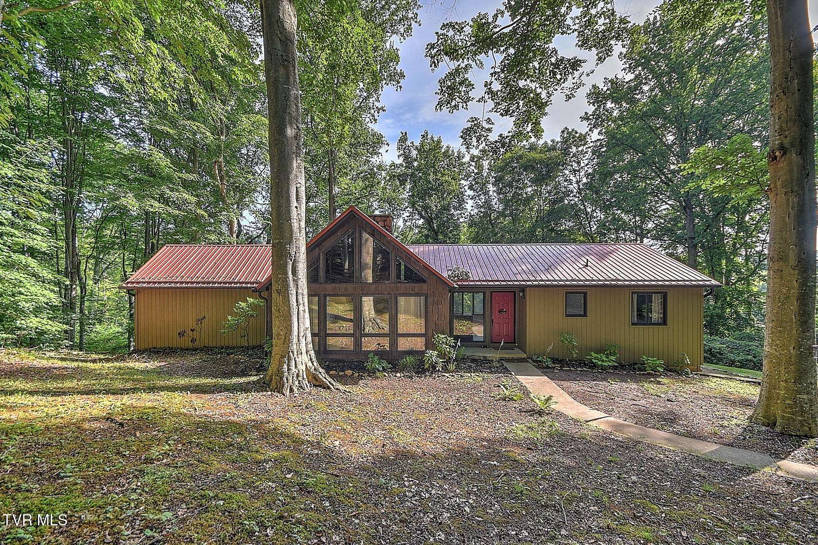 3.1 Acres of Land with Home for Sale in Kingsport, Tennessee