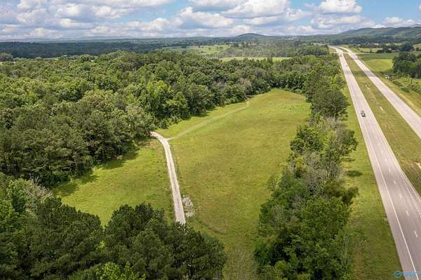 13.5 Acres of Land with Home for Sale in Gadsden, Alabama