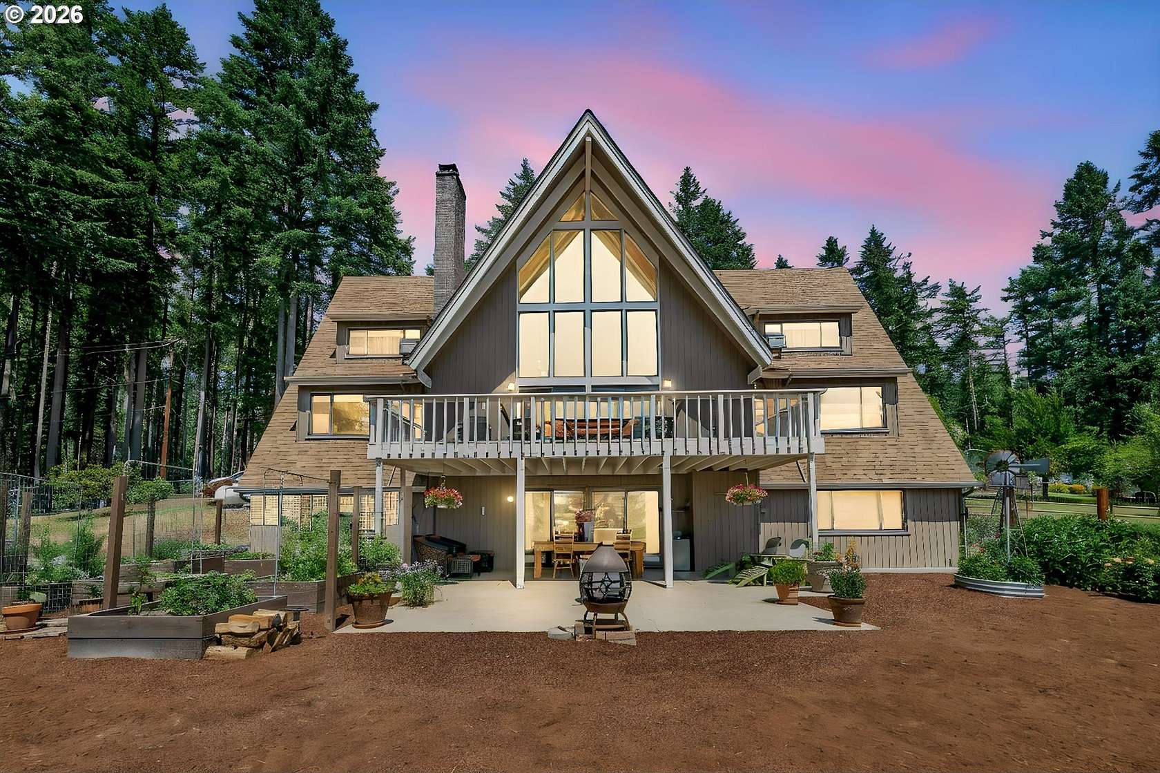 8.23 Acres of Land with Home for Sale in Springfield, Oregon