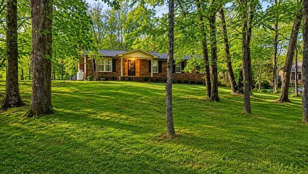 2.16 Acres of Land with Home for Auction in Fairview, Tennessee