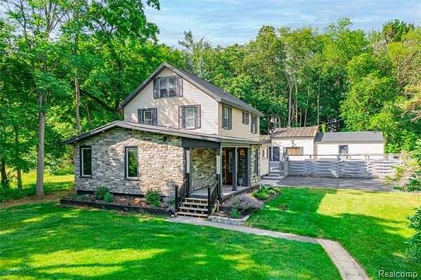1.5 Acres of Land with Home for Sale in Monroe, Michigan