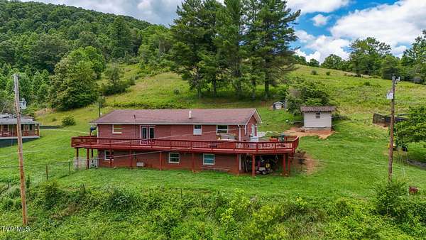 63 Acres of Land with Home for Sale in Duffield, Virginia