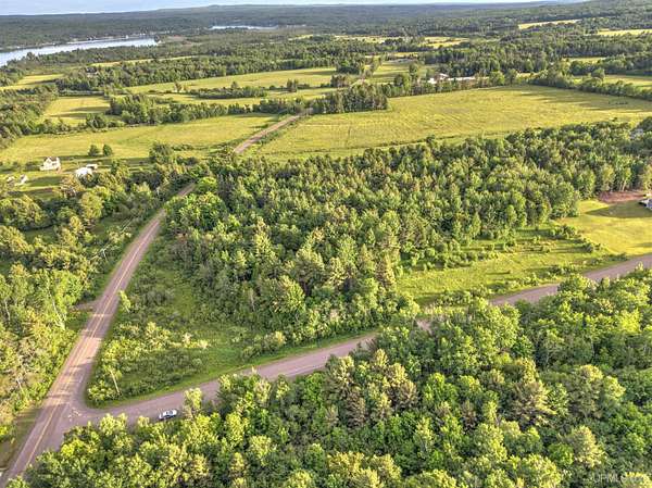 5.17 Acres of Land for Sale in Houghton, Michigan