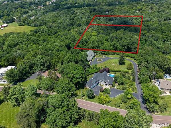 8 Acres of Residential Land for Sale in Sunset Hills, Missouri