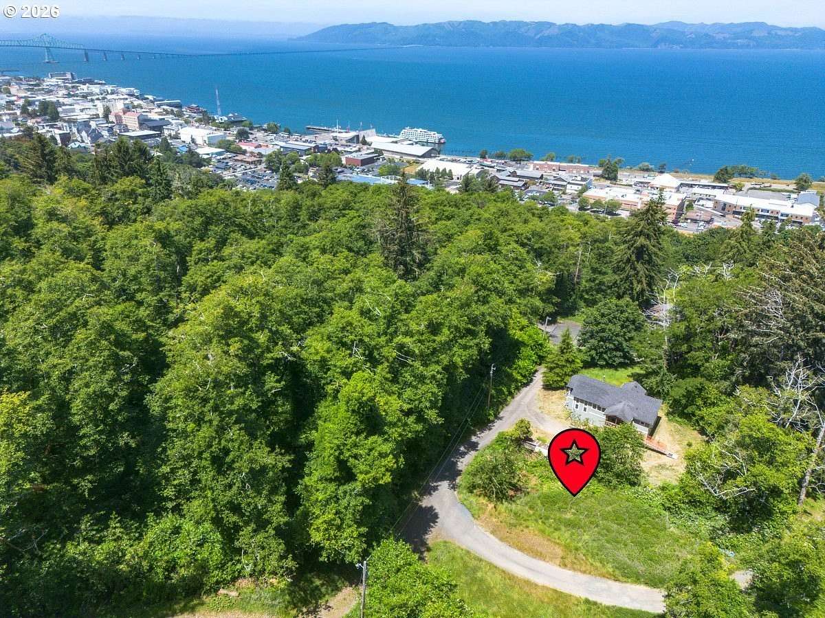 0.11 Acres of Residential Land for Sale in Astoria, Oregon