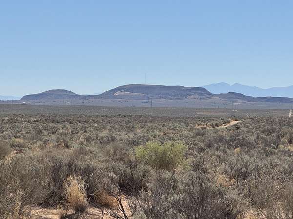 10 Acres of Land for Sale in Los Lunas, New Mexico