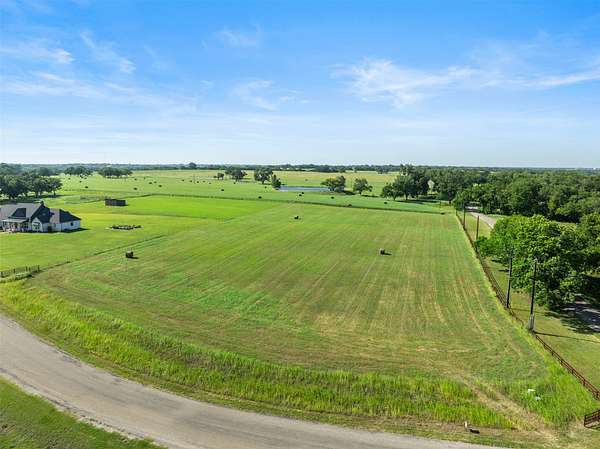 4.83 Acres of Residential Land for Sale in Van Alstyne, Texas