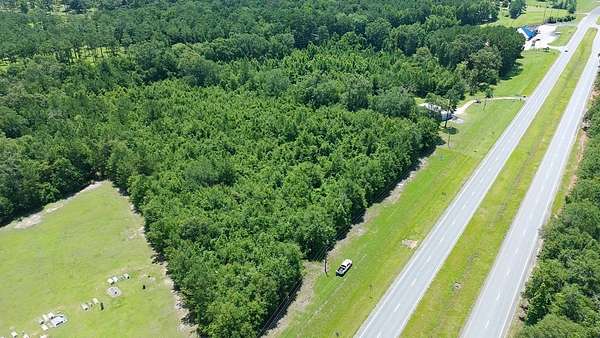 9 Acres of Improved Commercial Land for Sale in Attapulgus, Georgia