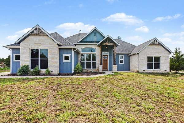 2 Acres of Land with Home for Sale in Trenton, Texas