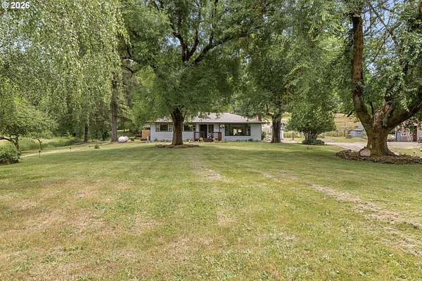 13.7 Acres of Land with Home for Sale in Sheridan, Oregon
