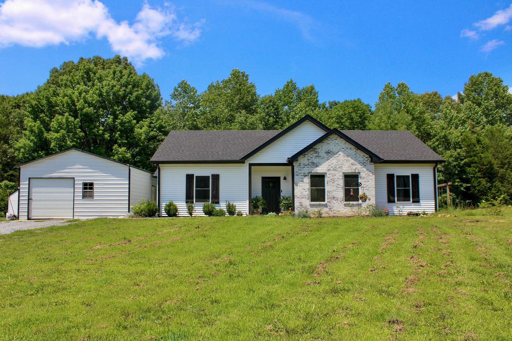 2.22 Acres of Land with Home for Sale in Cumberland Furnace, Tennessee