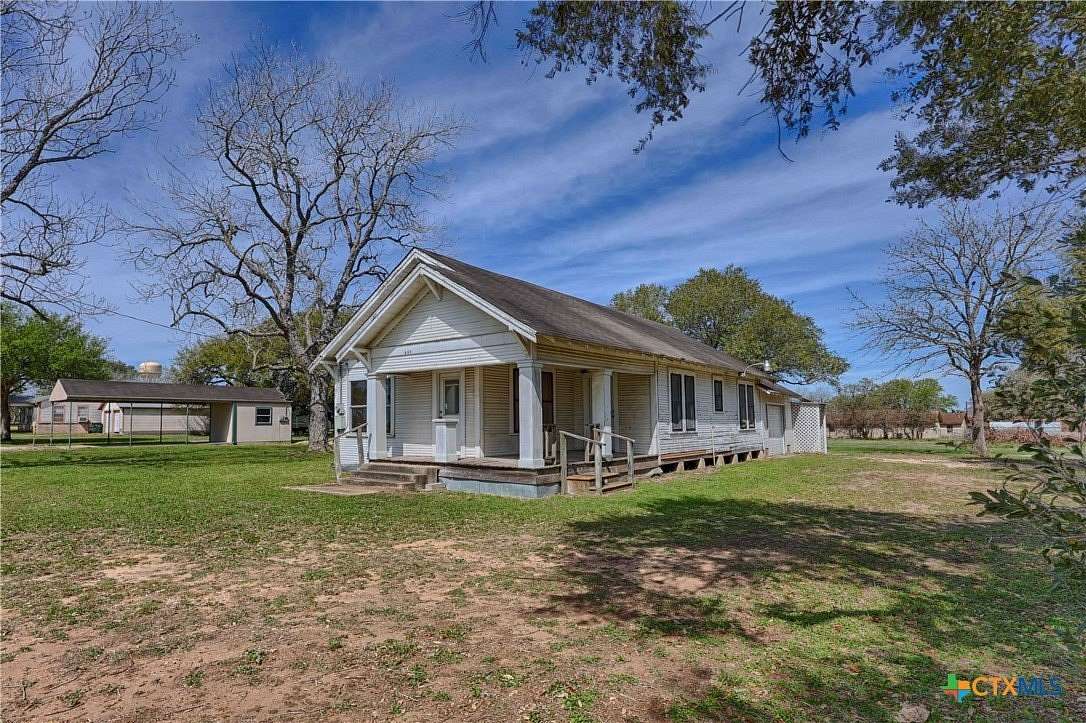 2 Acres of Improved Mixed-Use Land for Sale in Hallettsville, Texas