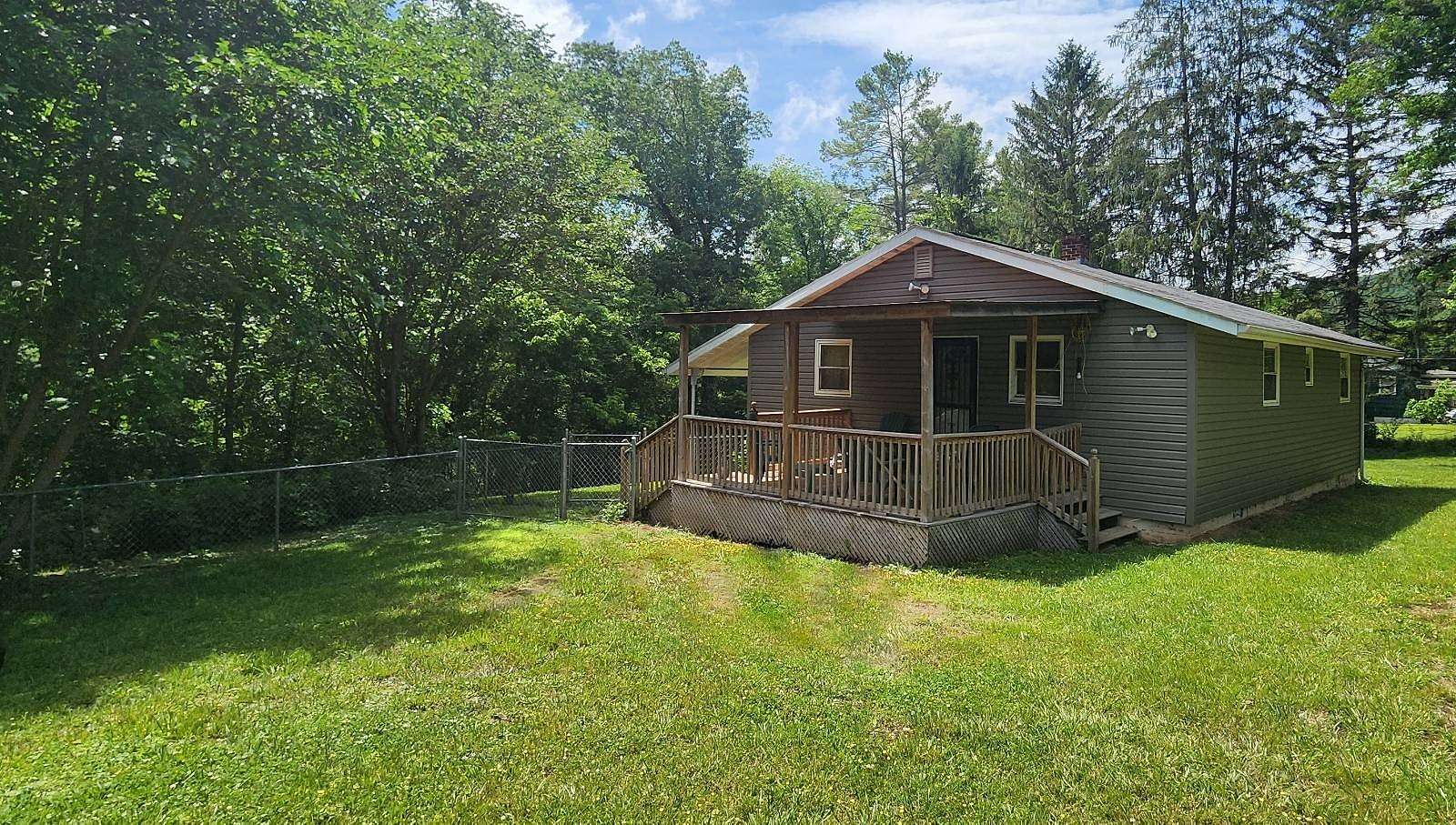5.45 Acres of Land with Home for Sale in Hinton, West Virginia