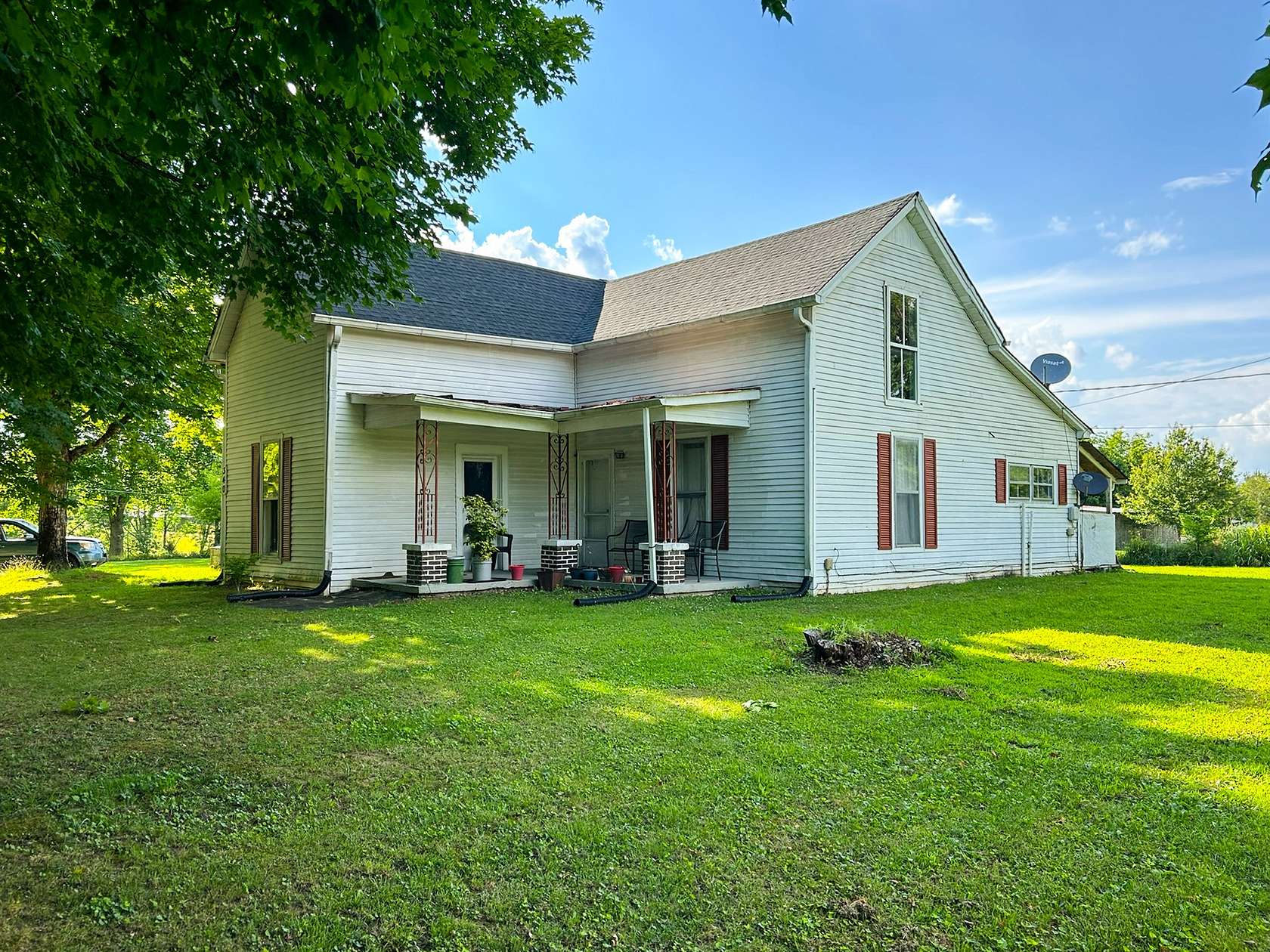 5 Acres of Land with Home for Sale in Portland, Tennessee
