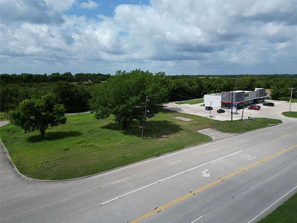 0.35 Acres of Commercial Land for Sale in Farmersville, Texas