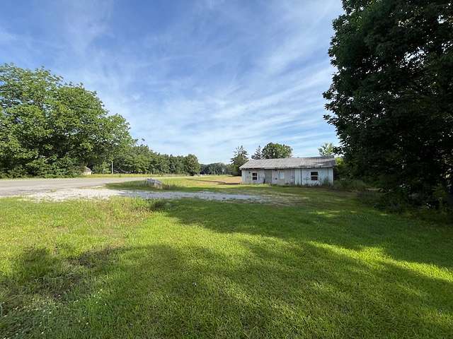 2.6 Acres of Land with Home for Sale in Baldwyn, Mississippi