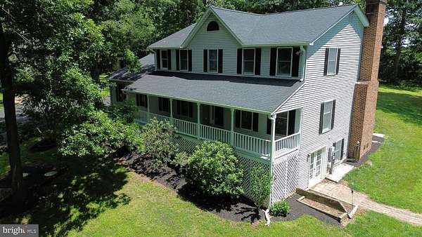 5.26 Acres of Land with Home for Sale in Jeffersonton, Virginia