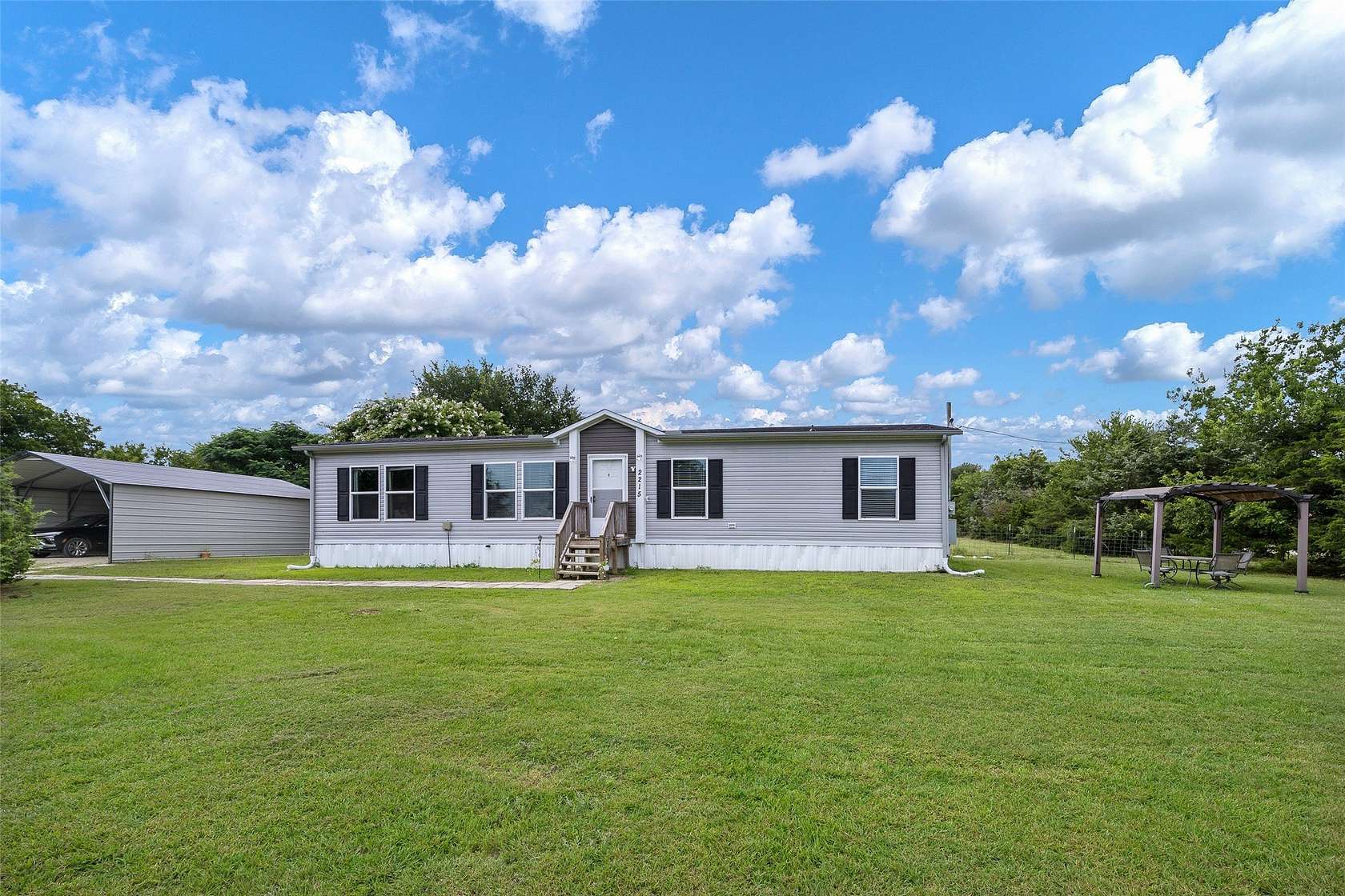 2 Acres of Land with Home for Sale in Quinlan, Texas