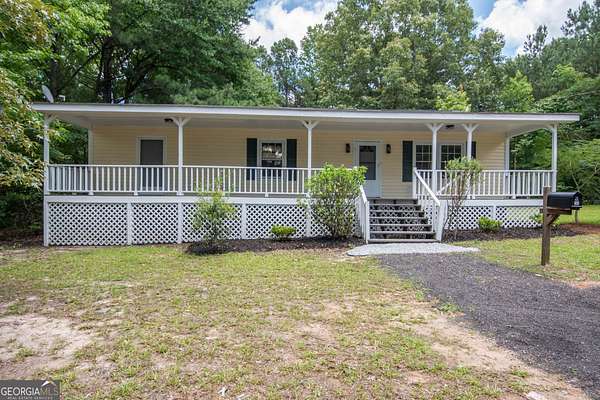 4.9 Acres of Land with Home for Sale in Greenville, Georgia