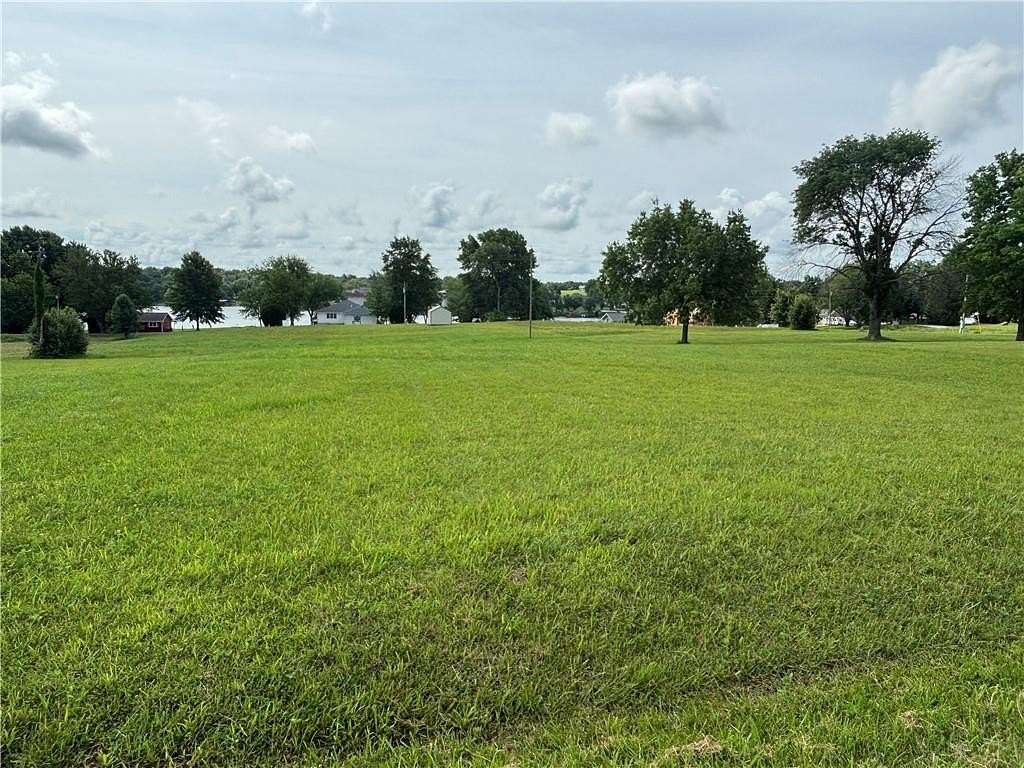 0.4 Acres of Residential Land for Sale in Altamont, Missouri