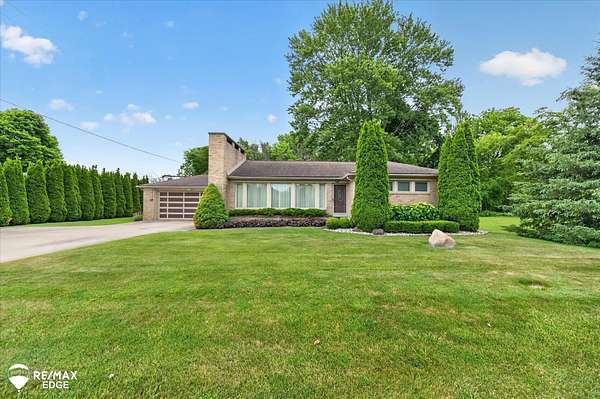 2.62 Acres of Land with Home for Sale in Davison, Michigan