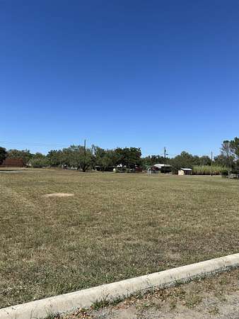 0.92 Acres of Residential Land for Sale in Llano, Texas