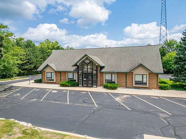 1.56 Acres of Commercial Land for Sale in Woodstock, Illinois