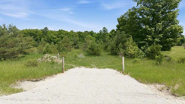 10 Acres of Residential Land for Sale in Pellston, Michigan