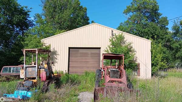 12 Acres of Land with Home for Sale in Ainsworth, Iowa