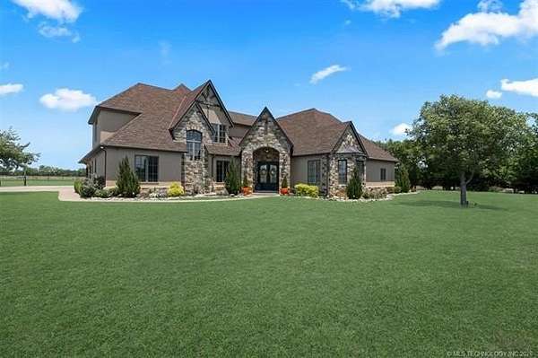 10 Acres of Land with Home for Sale in Mounds, Oklahoma