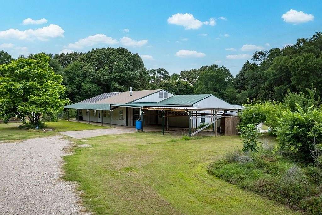 11 Acres of Land with Home for Sale in Mabank, Texas
