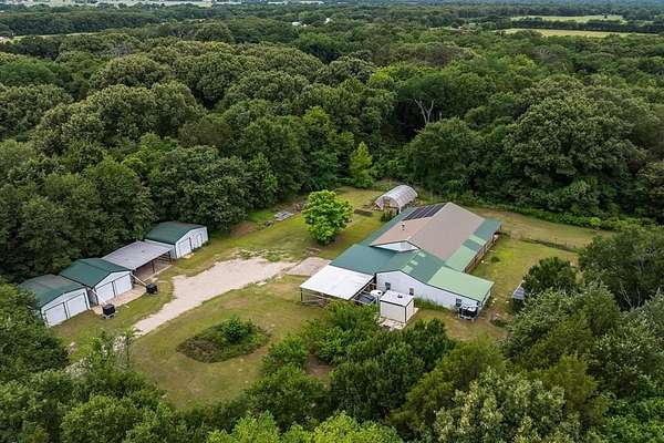 11 Acres of Land with Home for Sale in Mabank, Texas
