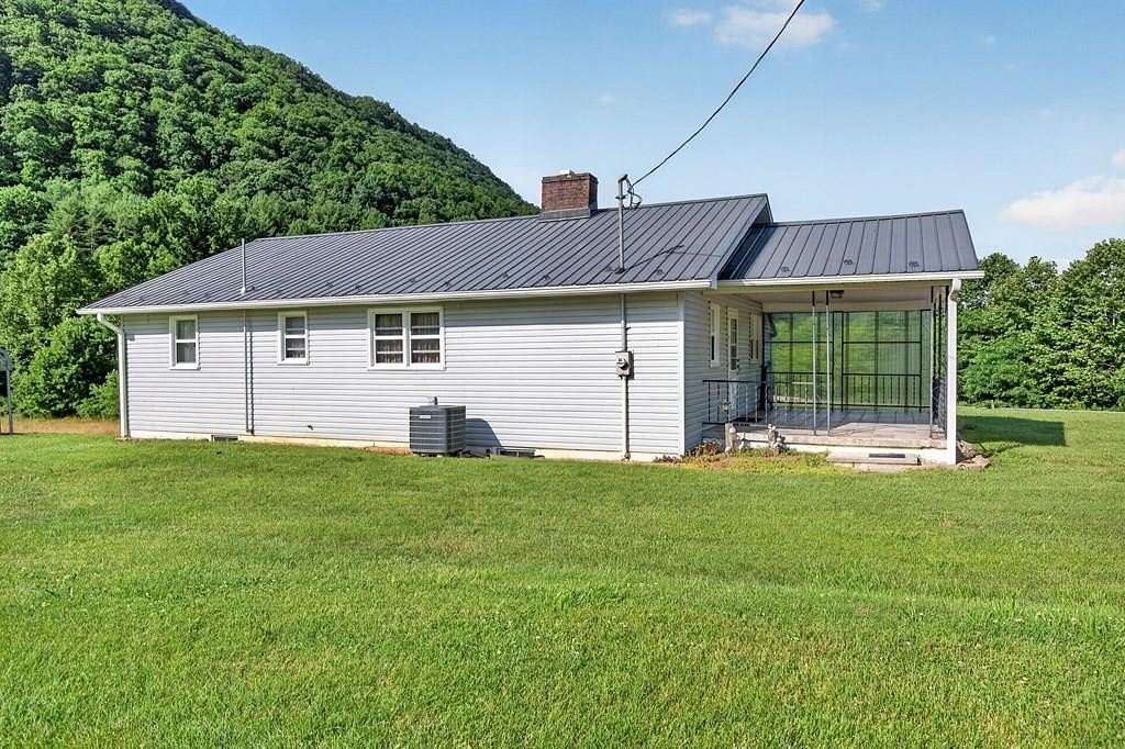 3.5 Acres of Improved Mixed-Use Land for Sale in Broadford, Virginia