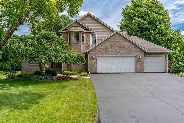 1.5 Acres of Land with Home for Sale in Roscoe, Illinois