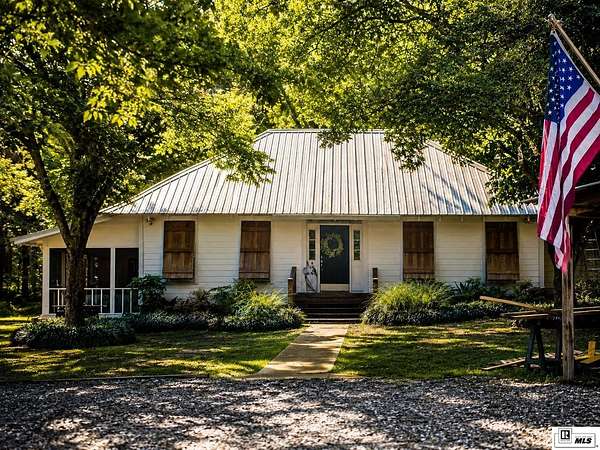 5 Acres of Land with Home for Sale in Monroe, Louisiana