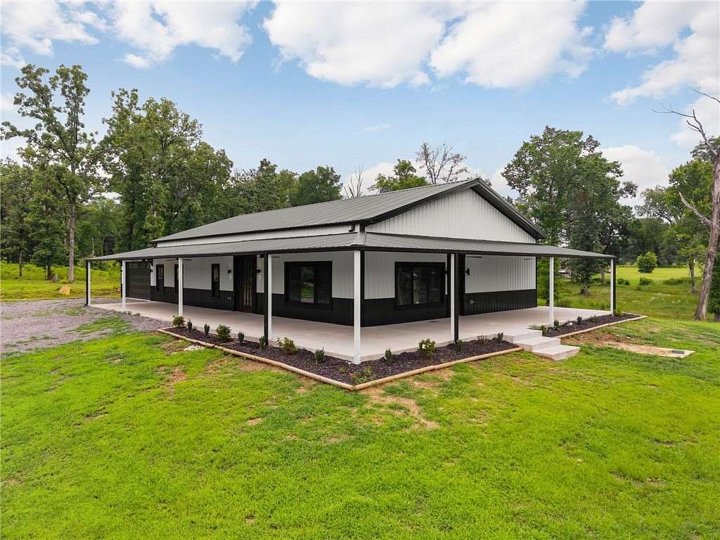 5.38 Acres of Land with Home for Sale in Uniontown, Arkansas