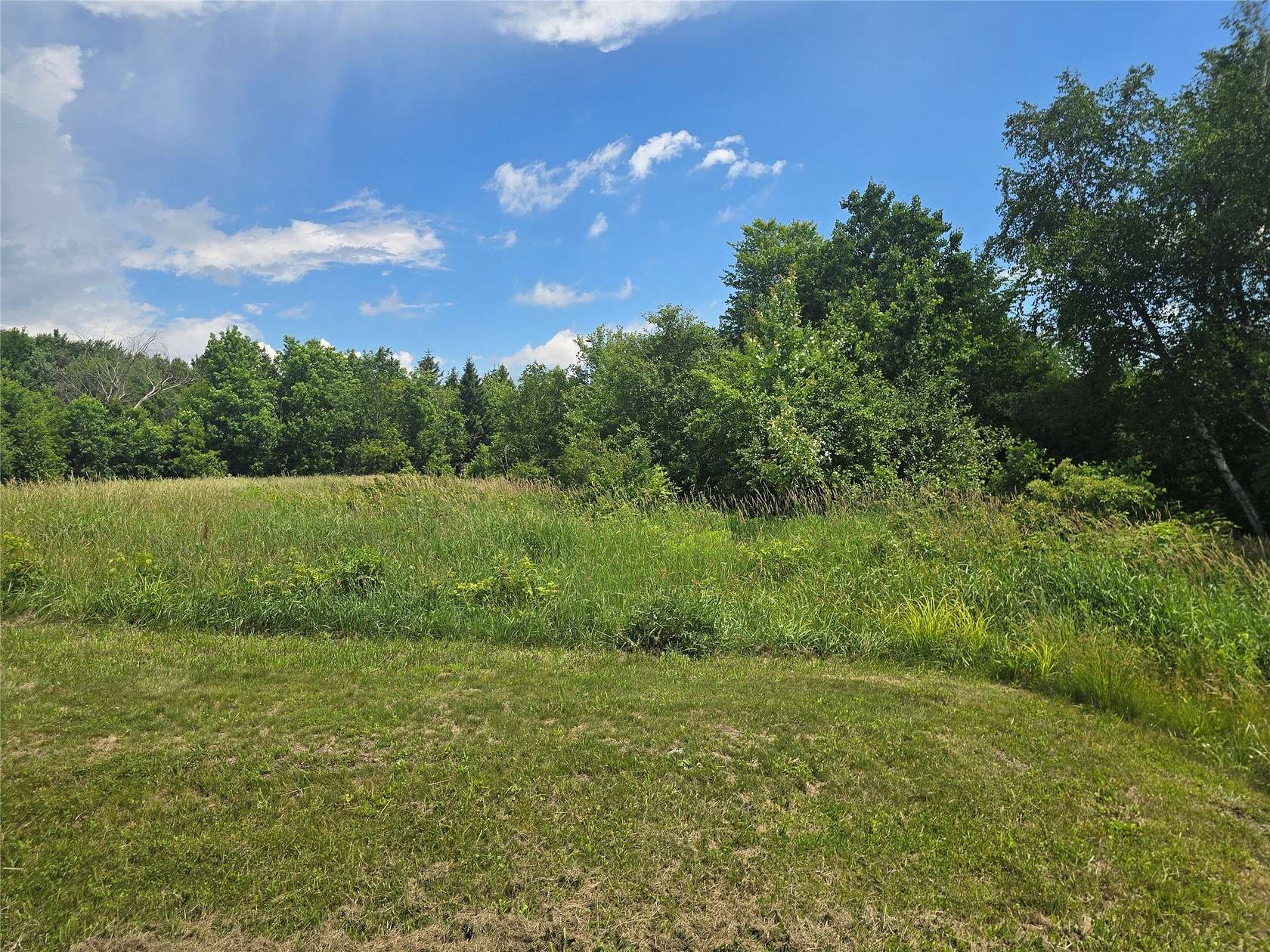 2.59 Acres of Residential Land for Sale in Chippewa Falls, Wisconsin