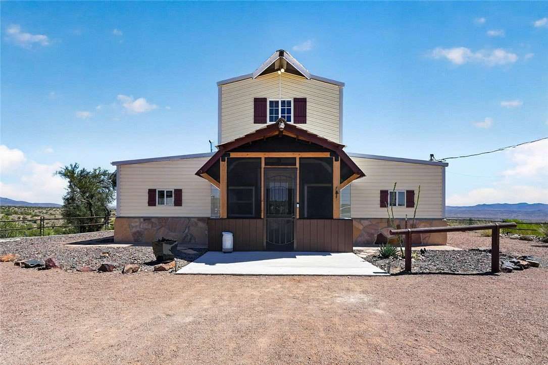 5.5 Acres of Land with Home for Sale in Kingman, Arizona