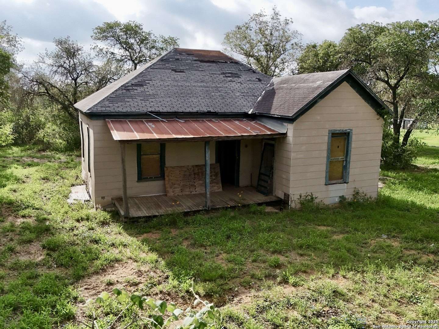 5 Acres of Residential Land for Sale in Von Ormy, Texas