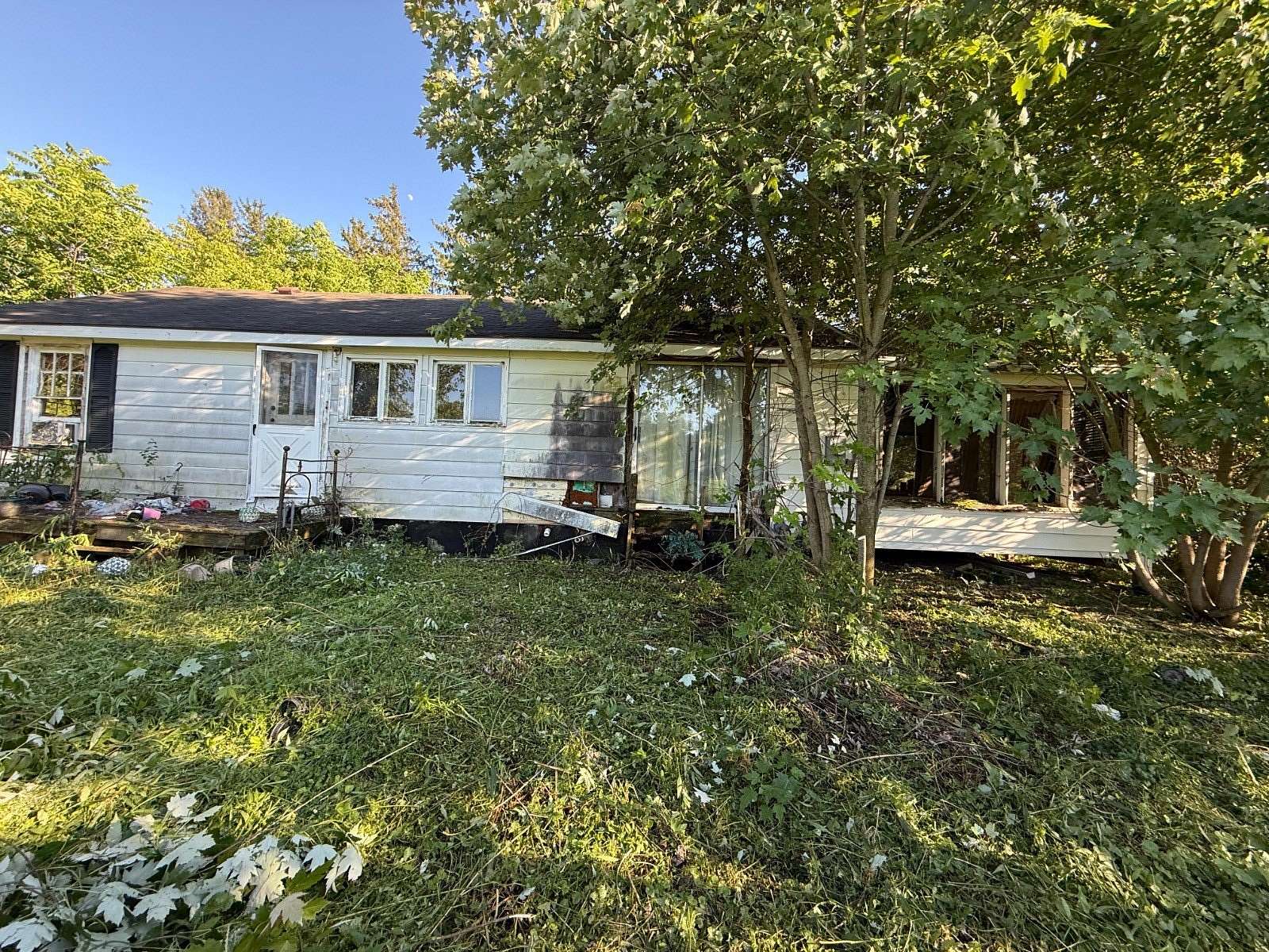 2 Acres of Land with Home for Sale in Syracuse, New York