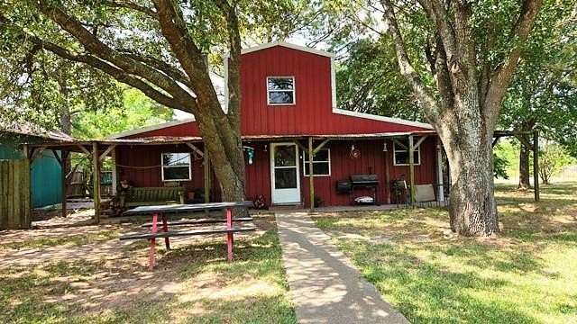 10 Acres of Land with Home for Sale in Eustace, Texas