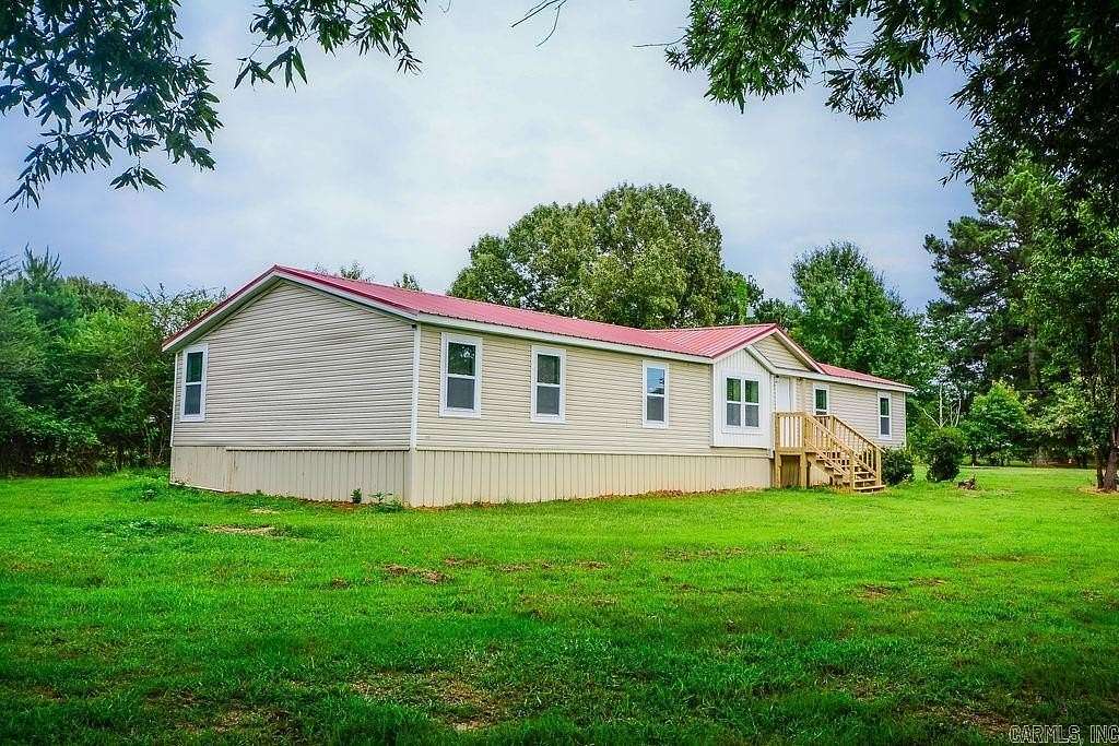 1.5 Acres of Land with Home for Sale in Austin, Arkansas