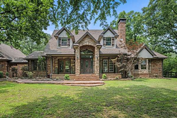 4.76 Acres of Land with Home for Sale in Searcy, Arkansas