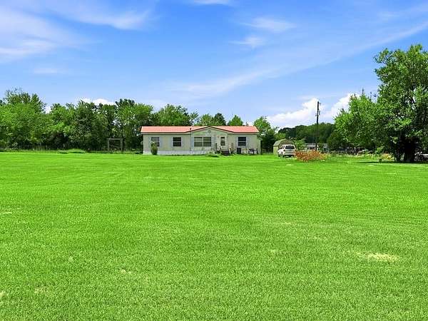 2 Acres of Land with Home for Sale in Canton, Texas
