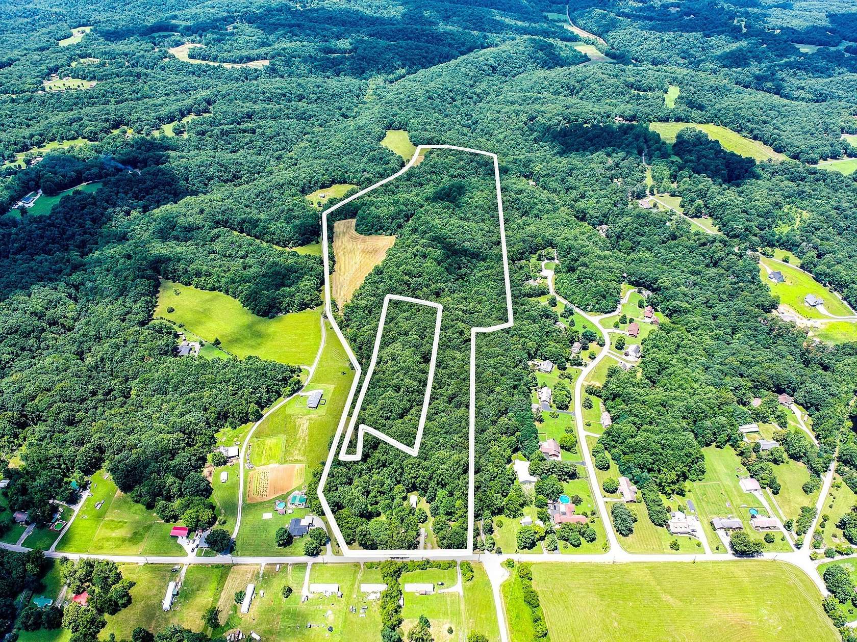 45.6 Acres of Land with Home for Sale in Goodlettsville, Tennessee