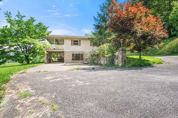3 Acres of Land with Home for Sale in Rockholds, Kentucky