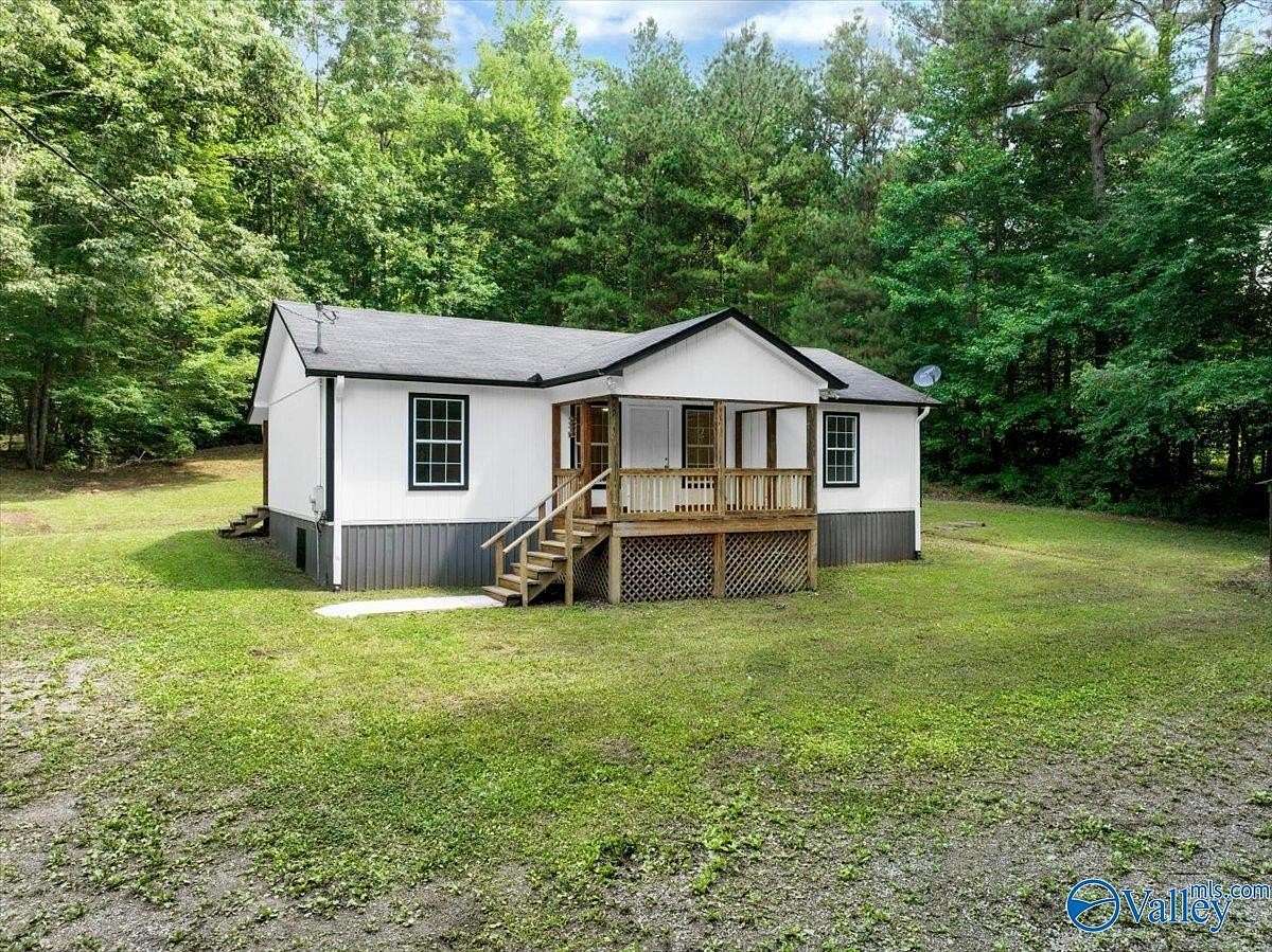 1.8 Acres of Land with Home for Sale in Boaz, Alabama