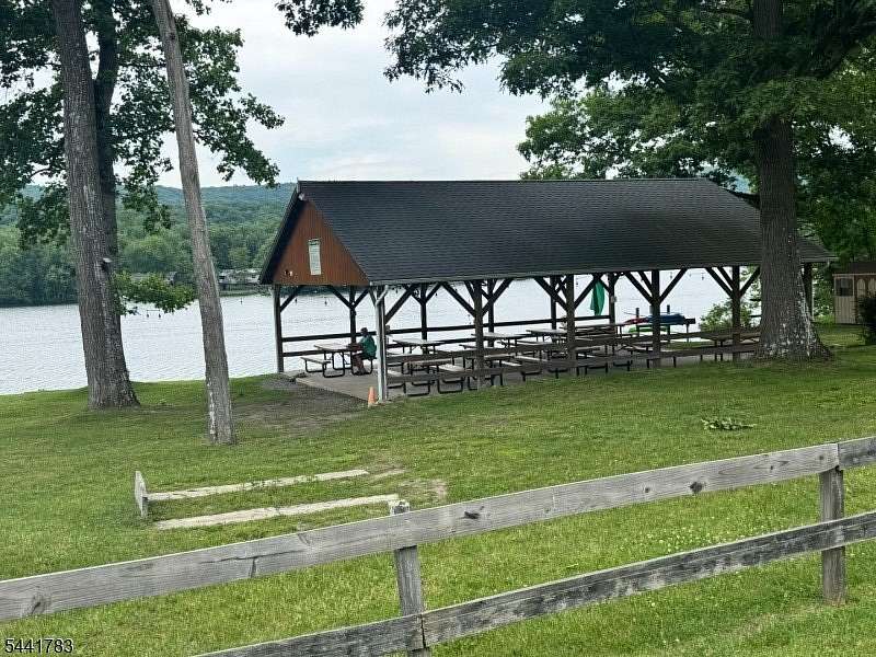 1.67 Acres of Residential Land for Sale in Hampton Township, New Jersey