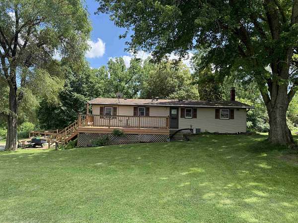 1.62 Acres of Land with Home for Sale in Prairie du Chien, Wisconsin