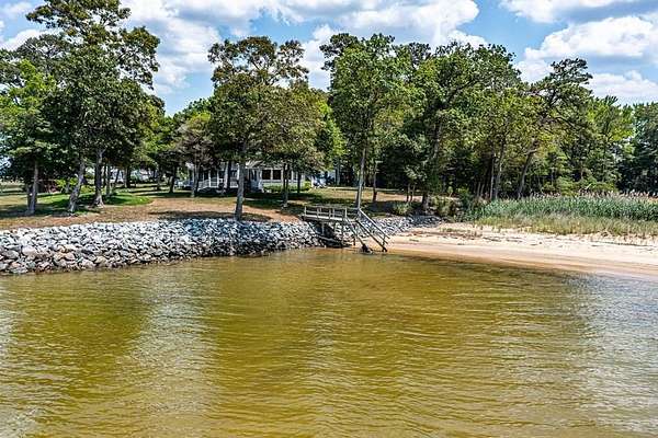 5 Acres of Land with Home for Sale in Heathsville, Virginia